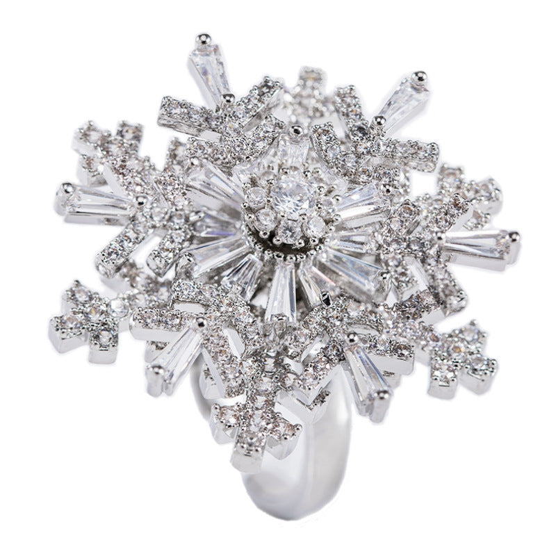 A Rotatable Snowflake Ring That Turns Around For Girls